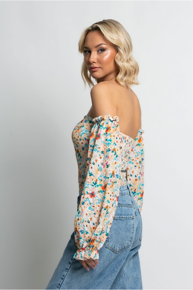 Μπλούζα floral με έξω τους ώμους μπεζ Μπλούζα floral με έξω τους ώμους μπεζ