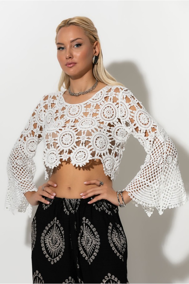 Μακρυμάνικο top crochet λευκό Μακρυμάνικο top crochet λευκό