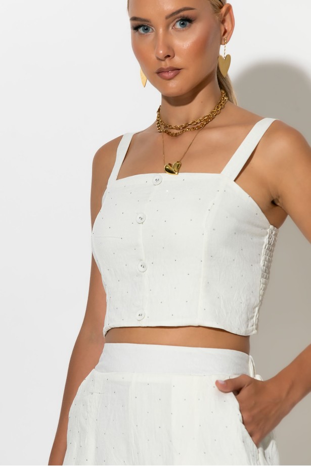 Σετ crop top με σφηγκοφωλιά πίσω και σορτς με στρας λευκό Σετ crop top με σφηγκοφωλιά πίσω και σορτς με στρας λευκό