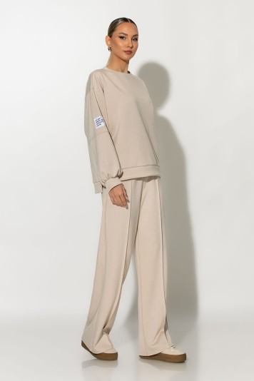 Σετ παντελόνα και oversized μπλούζα με pach στο μανίκι σιέλ