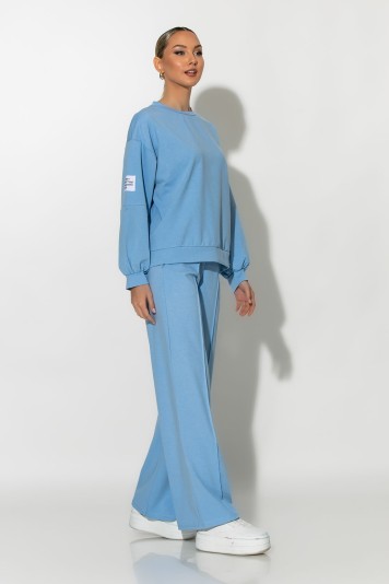 Σετ παντελόνα και oversized μπλούζα με pach στο μανίκι σιέλ