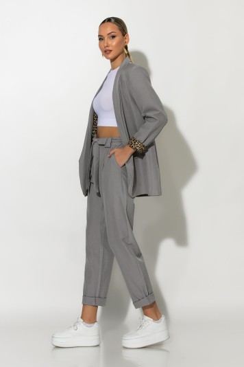 Σετ blazer με λεοπάρ φόδρα και παντελόνι με ζωνάκι ροζ