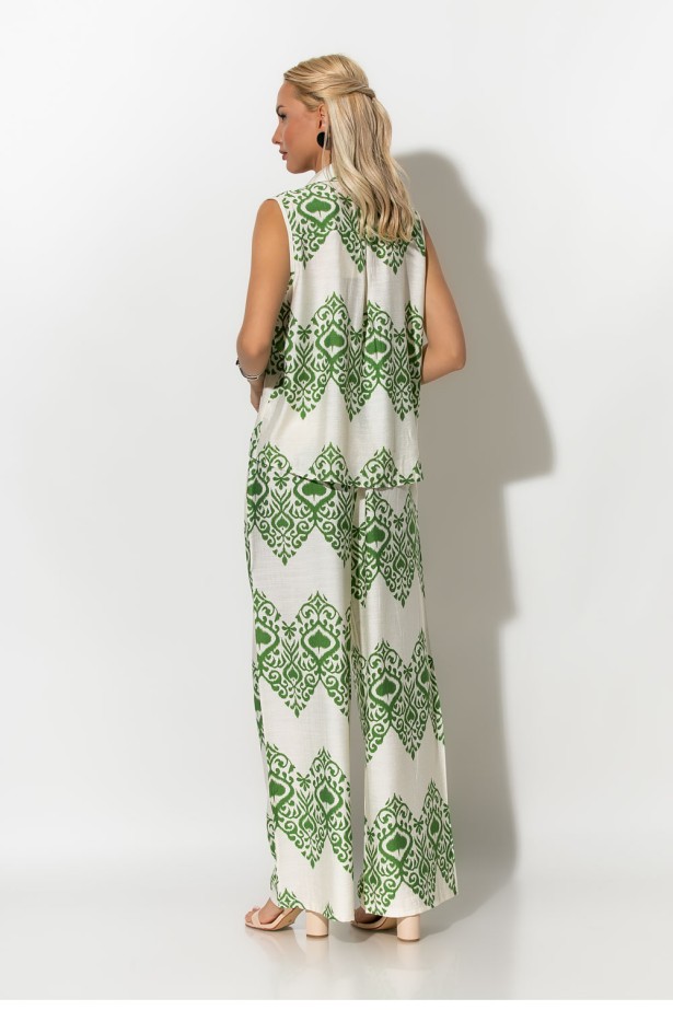 Σετ αμάνικο πουκάμισο και παντελόνα με ethnic ikat print λευκό-πράσινο Σετ αμάνικο πουκάμισο και παντελόνα με ethnic ikat print λευκό-πράσινο