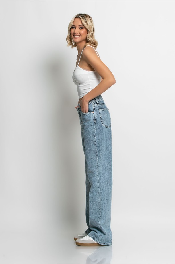 Crop top τιραντέ με σούρες στο στήθος λευκό Crop top τιραντέ με σούρες στο στήθος λευκό