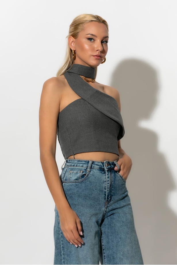 Crop top ασύμμετρο με choker λαιμόκοψη γκρι Crop top ασύμμετρο με choker λαιμόκοψη γκρι
