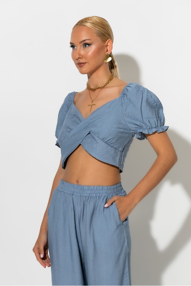 Σετ crop top με V και παντελόνι σιέλ Σετ crop top με V και παντελόνι σιέλ