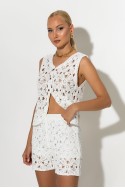 Σετ crochet γιλέκο και σόρτς λευκό Σετ crochet γιλέκο και σόρτς λευκό