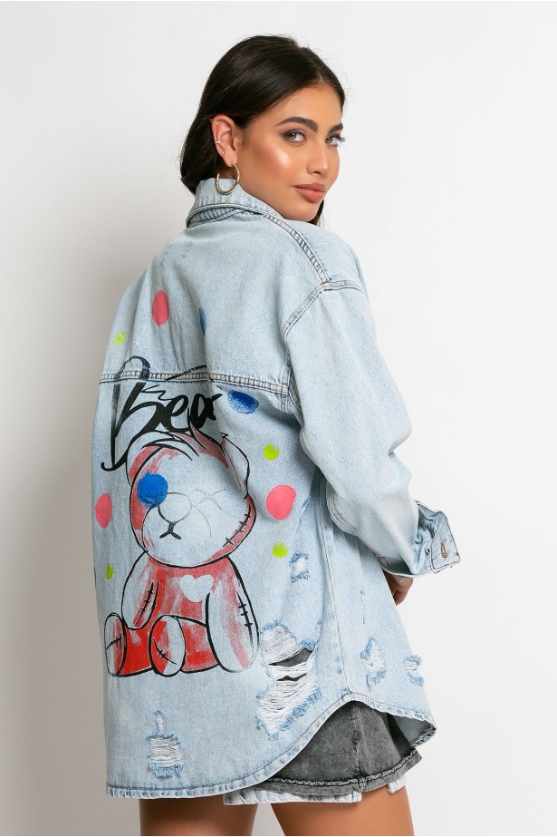 Jean jacket oversized με φθορές και στάμπα (teddy bear) μπλε ανοιχτό Jean jacket oversized με φθορές και στάμπα (teddy bear) μπλε ανοιχτό