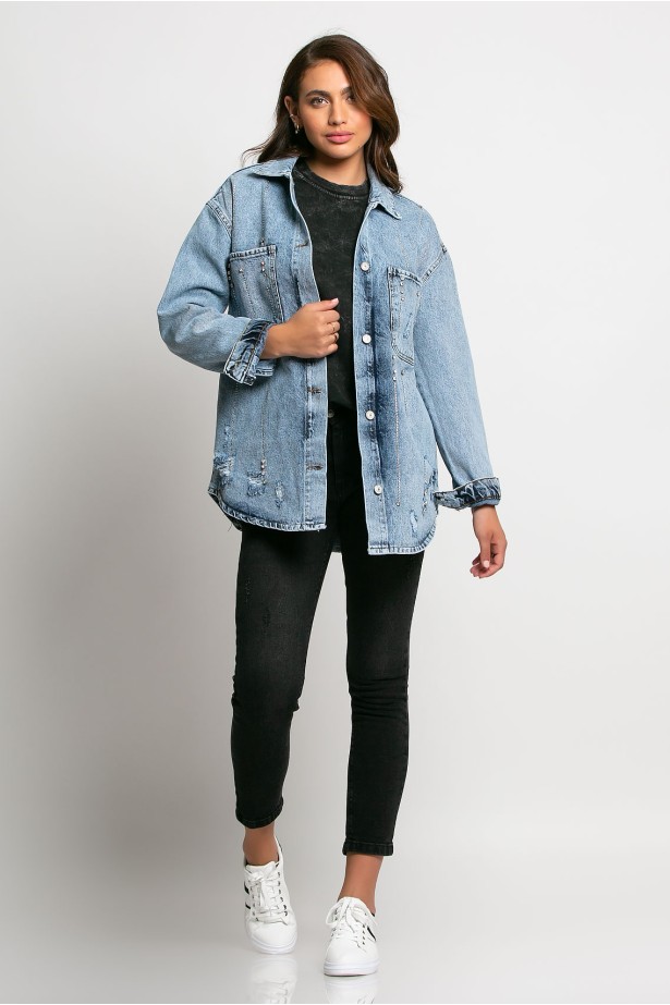 Jean jacket oversized με φθορές και στρας μπλε ανοιχτό Jean jacket oversized με φθορές και στρας μπλε ανοιχτό
