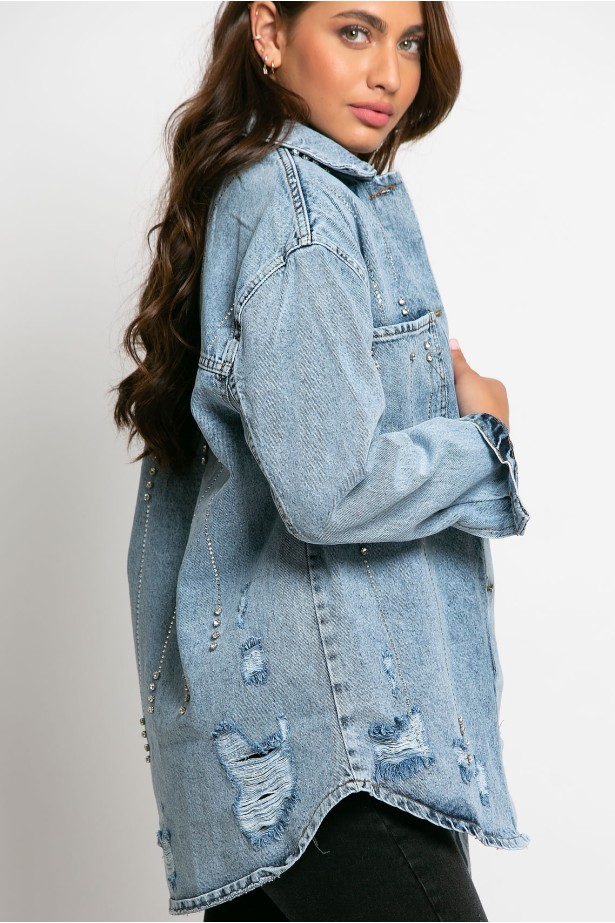 Jean jacket oversized με φθορές και στρας μπλε ανοιχτό Jean jacket oversized με φθορές και στρας μπλε ανοιχτό