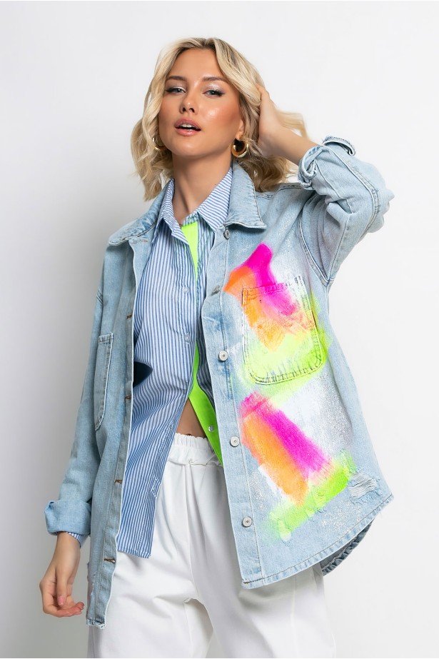 Jean jacket oversized με φθορές φλούο χρώματα και στάμπα (face) μπλε ανοιχτό Jean jacket oversized με φθορές φλούο χρώματα και στάμπα (face) μπλε ανοιχτό