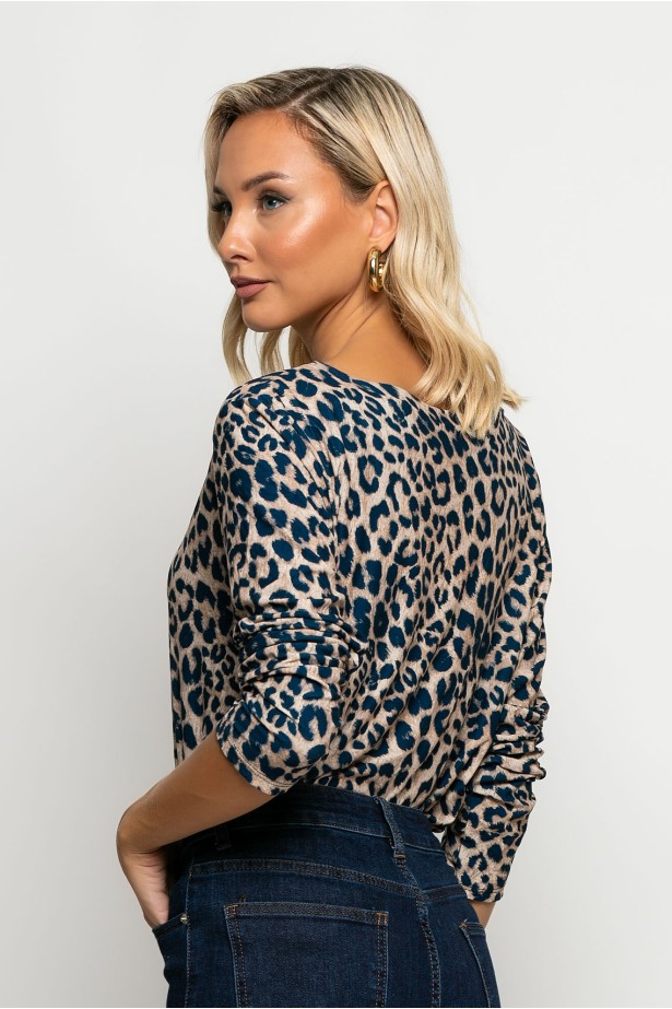 Μπλούζα με boat neck leopard print μπλε Μπλούζα με boat neck leopard print μπλε