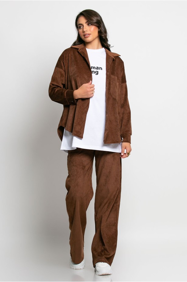 Σετ παντελόνι και oversized πουκαμίσα κοτλέ σοκολά Σετ παντελόνι και oversized πουκαμίσα κοτλέ σοκολά