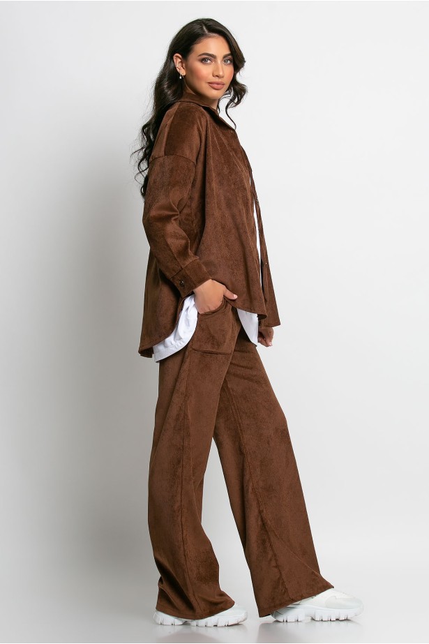 Σετ παντελόνι και oversized πουκαμίσα κοτλέ σοκολά Σετ παντελόνι και oversized πουκαμίσα κοτλέ σοκολά