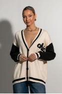 Oversized ζακέτα με pach chic μπεζ Oversized ζακέτα με pach chic μπεζ