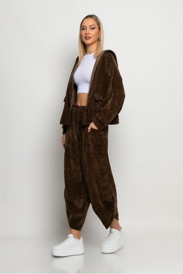 Σετ baggy παντελόνι και ζακέτα κοτλέ καφέ Σετ baggy παντελόνι και ζακέτα κοτλέ καφέ