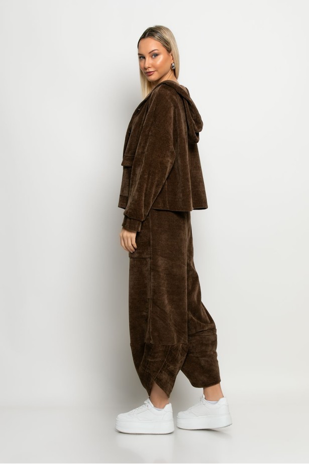 Σετ baggy παντελόνι και ζακέτα κοτλέ καφέ Σετ baggy παντελόνι και ζακέτα κοτλέ καφέ