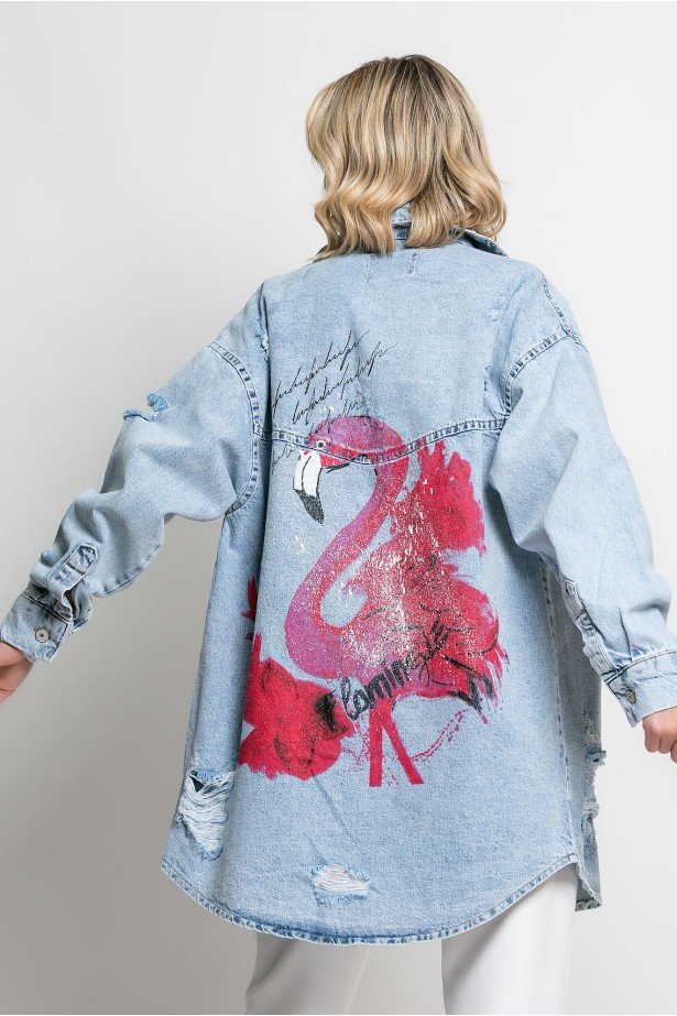 Jean jacket oversized με φθορές και στάμπα (flamingo) μπλε ανοιχτό Jean jacket oversized με φθορές και στάμπα (flamingo) μπλε ανοιχτό