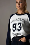 Πλεκτή μπλούζα με patch los angeles 98 μπλε Πλεκτή μπλούζα με patch los angeles 98 μπλε