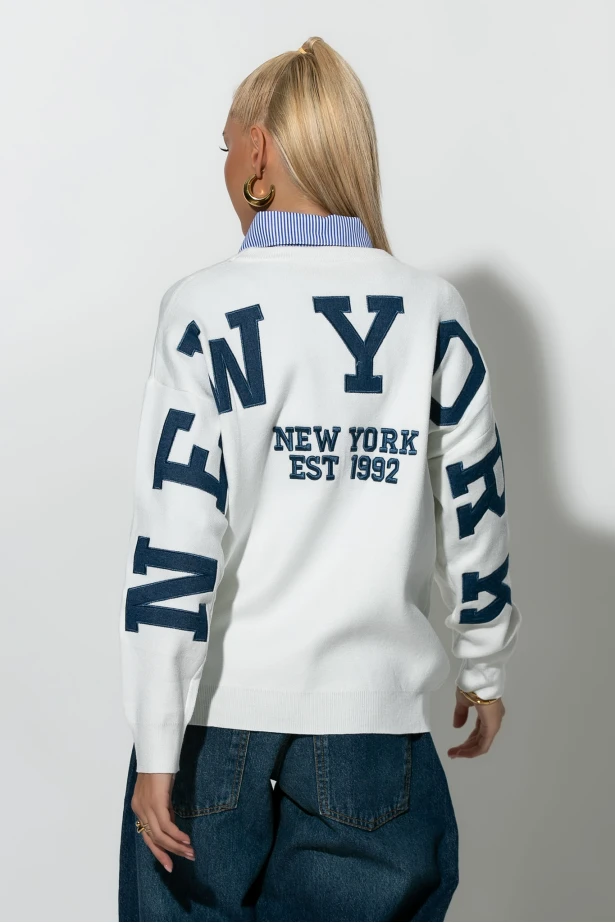 Πλεκτή μπλούζα με patch new york πίσω λευκό