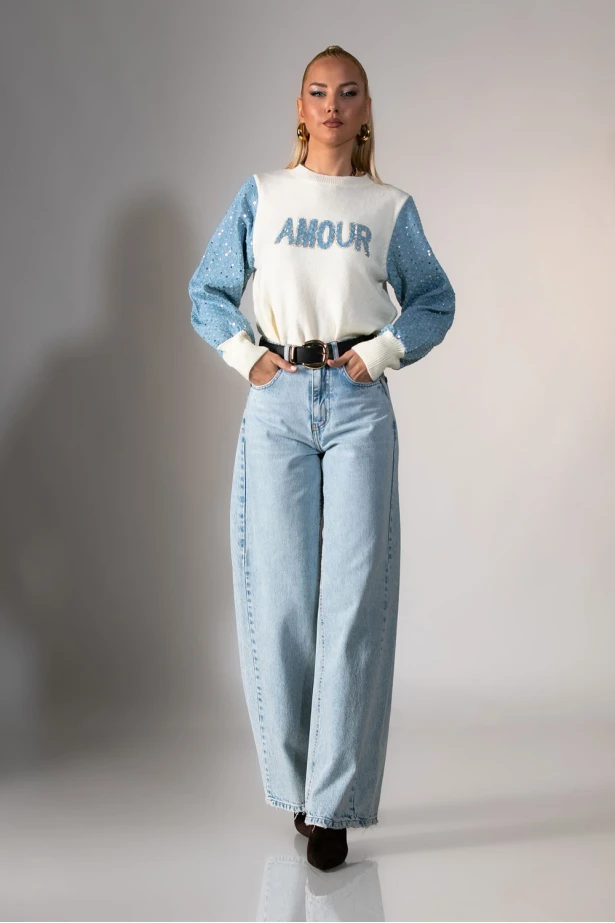 Πλεκτή μπλούζα με λεπρομέρειες στα μανίκια και στάμπα amour λευκό