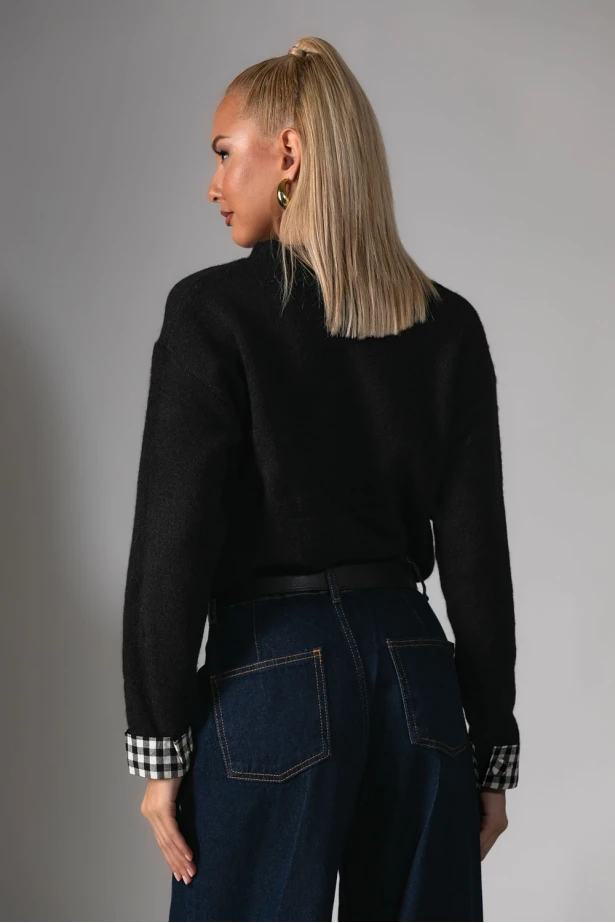Πλεκτή μπλούζα με καρό λεπτομέρειες στα μανίκια μαύρο