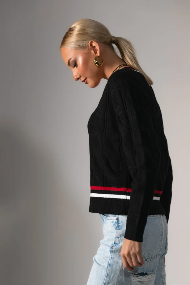 Πλεκτή μπλούζα με v και ρίγα μαύρο