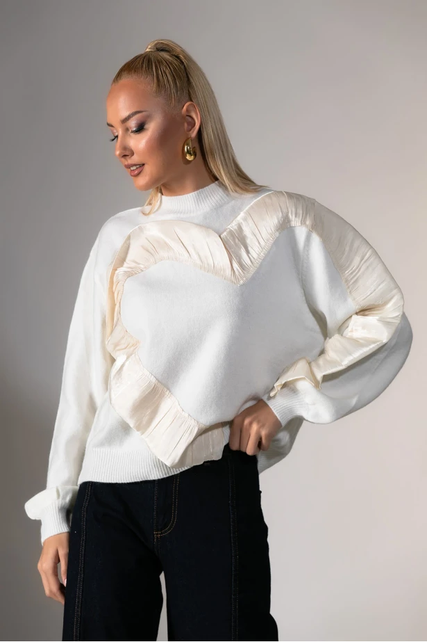 Μπλούζα πλεκτή με βολάν καρδιά λευκό