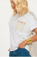 T-shirt με ριγέ τσέπη και πίσω όψη λευκό
