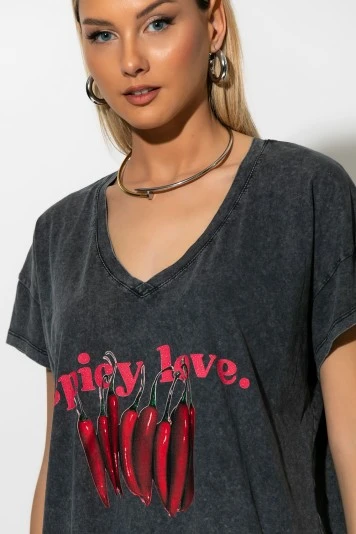 T-Shirt με στάμπα spicy love ανθρακί