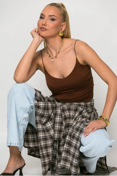 Crop top με λεπτή τιράντα μαύρο