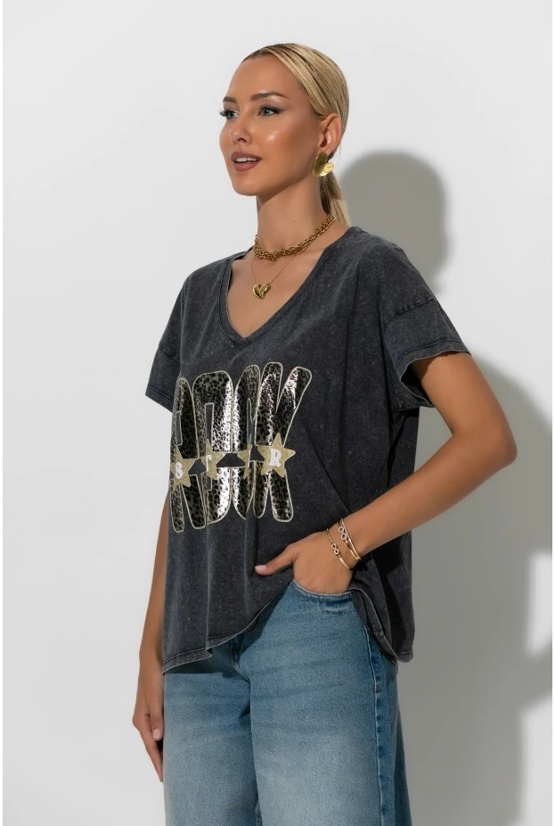 T-Shirt με V και στάμπα rock leopard ανθρακί-μπεζ 