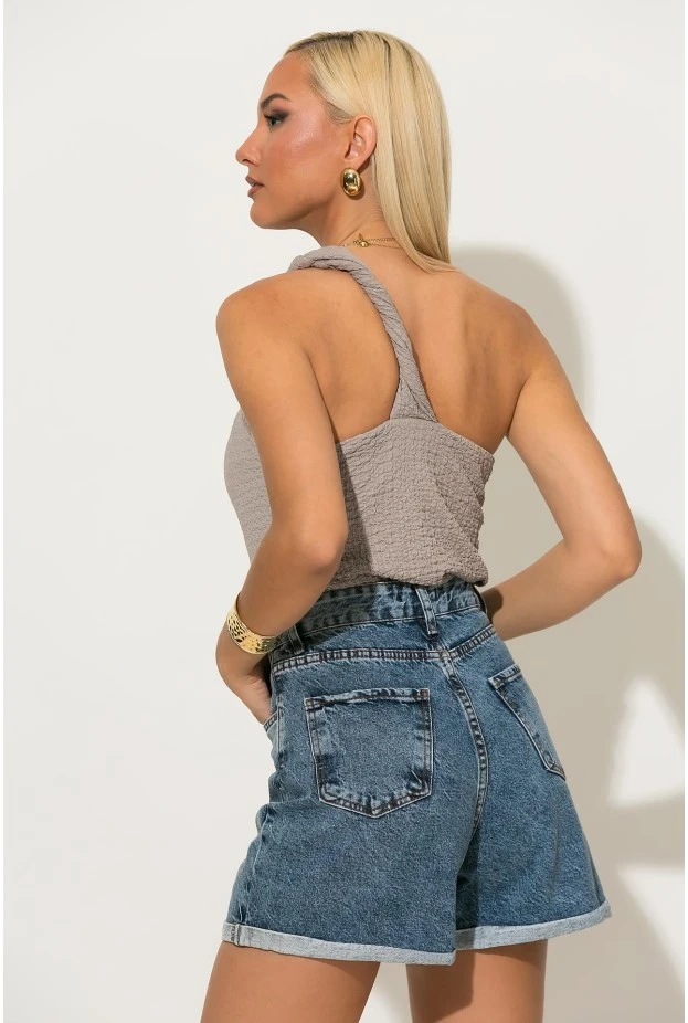 Crop top γκοφρέ με έναν ώμο και αγκράφα πούρο