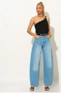 Crop top γκοφρέ με έναν ώμο και αγκράφα μαύρο