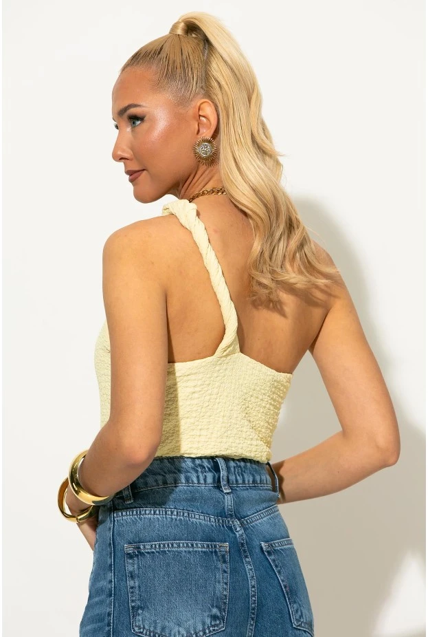 Crop top γκοφρέ με έναν ώμο και αγκράφα  κίτρινο
