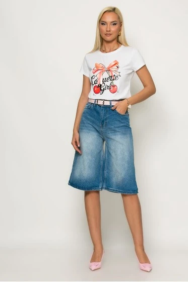 T-Shirt cherry με σατινέ φιόγκο και στράς λευκό