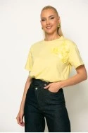 T-shirt με τούλινα λουλούδια στο πλάι κίτρινο