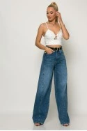 Crop top σατινέ με ρυθμιζόμενη τιράντα και αγκράφα στο στήθος λευκό
