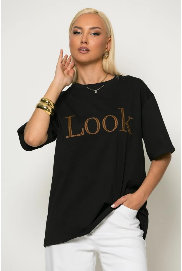 Oversized t-shirt με λεπτομέρεια στον λαιμό και patch look μαύρο