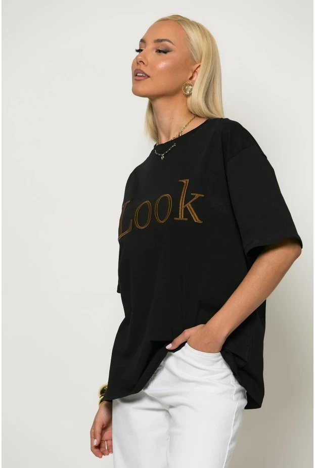 Oversized t-shirt με λεπτομέρεια στον λαιμό και patch look μαύρο