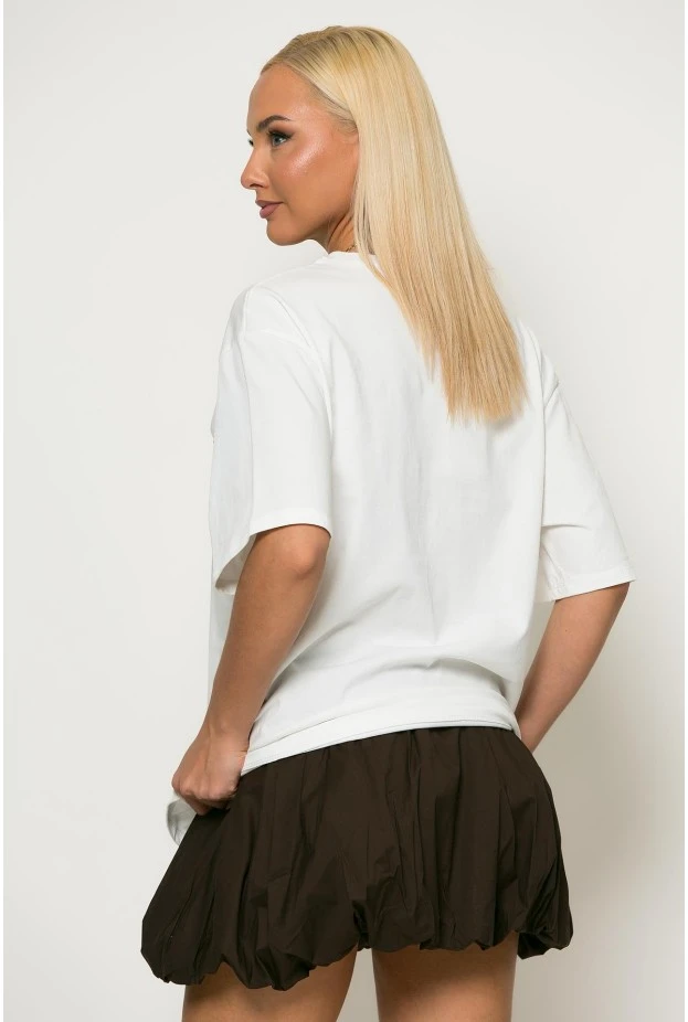 Oversized t-shirt με λεπτομέρεια στον λαιμό και patch look λευκό