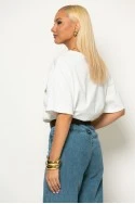 Oversized t-shirt με λεπτομέρεια αλυσίδα στην λαιμόκοψη και patch seja forte λευκό