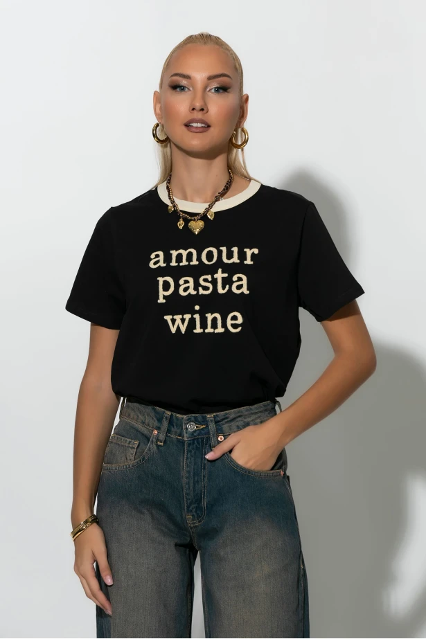 Μπλούζα με patch amour,pasta,wine μαύρο-μπεζ Μπλούζα με patch amour,pasta,wine μαύρο-μπεζ