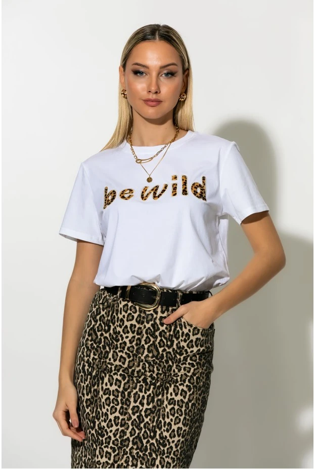 T-shirt με patch leopard be wild λευκό