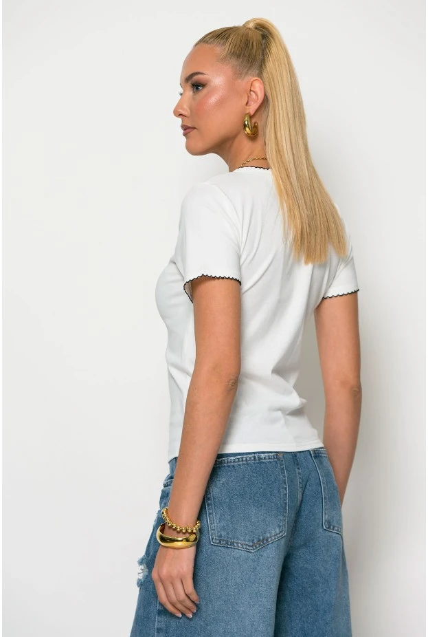 T-shirt με κεντητή λεπτομέρεια love λευκό