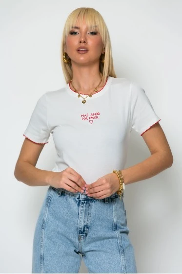T-shirt με κόκκινες λεπτομέρειες mas amor μαύρο