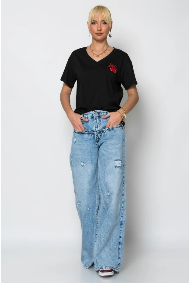 T-shirt με v και cherry μαύρο