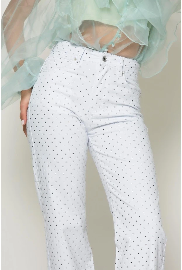 Jean straight leg με στρας λευκό