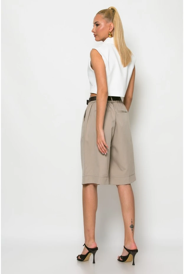 Βερμούδα με ζώνη και πιέτες μπεζ