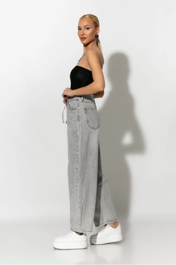Baggy jean mom fit με ζωνάκι ανθρακί Baggy jean mom fit με ζωνάκι ανθρακί